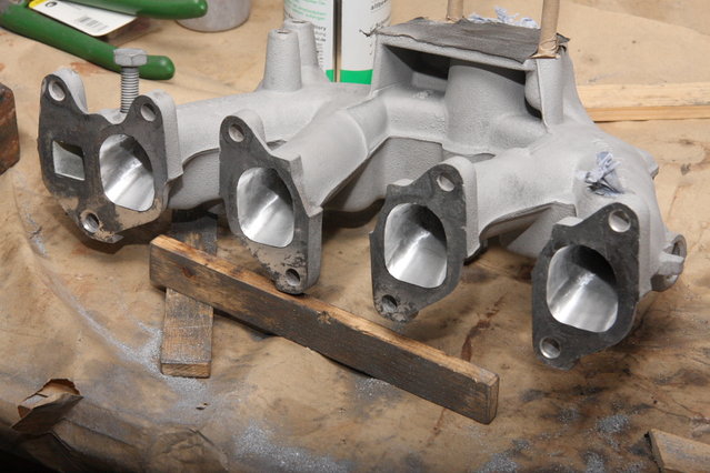 cors343.JPG (460.66 KiB) 33799 mal betrachtet die bearbeitete Ansaugkanäle