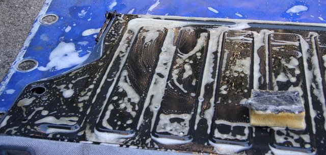 cors484.JPG (334.53 KiB) 77838 mal betrachtet Auch wenn mans schwer erkennt. Auch die Rückseite war krass dreckig...bäh...